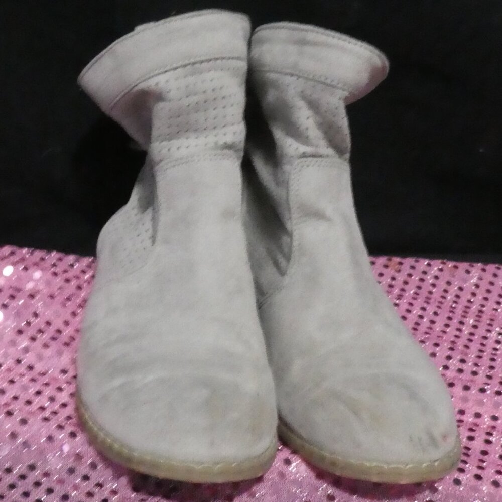 Girl's Grey Perforated Ankle Boot  | Boot Greyscale | Size 13